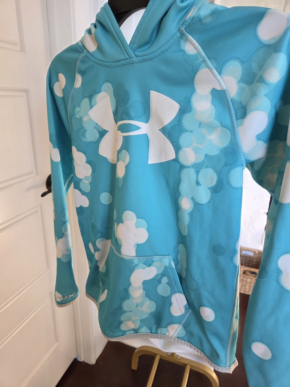 Under Armour Teal Pullover Hoodie with White Logo and Bubble Print